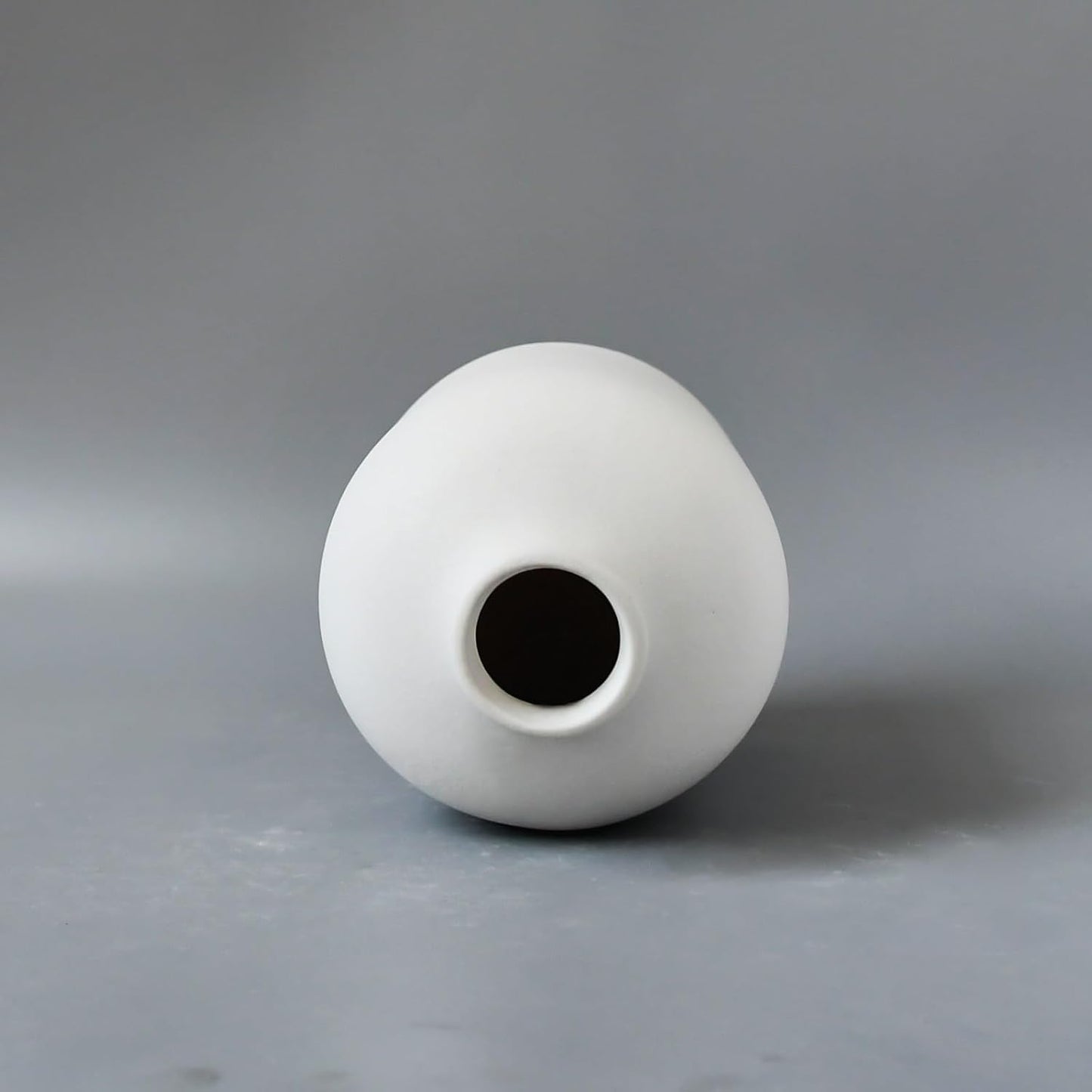 White Ceramic Vase - 7 Inch Tall - Large, Minimalist Modern Home Decor, Decorative Object - Centerpiece, Coffee Table, Living Room, Bookshelf, Office, Entryway, Console, Wedding, Flowers, Olive Plant