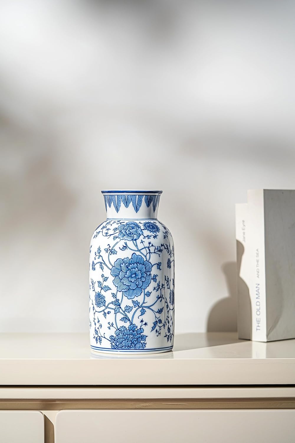 Modern Blue and White Porcelain Vase - Chinoiserie Ginger Jar for Home Decor, Floral Arrangement, 11-Inch Height Handcrafted Ceramic Vase