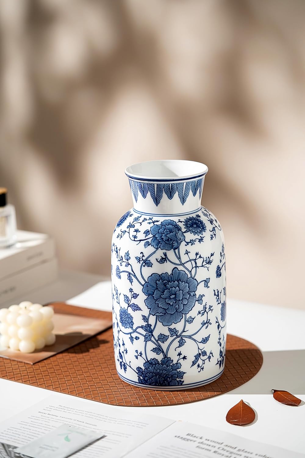 Modern Blue and White Porcelain Vase - Chinoiserie Ginger Jar for Home Decor, Floral Arrangement, 11-Inch Height Handcrafted Ceramic Vase