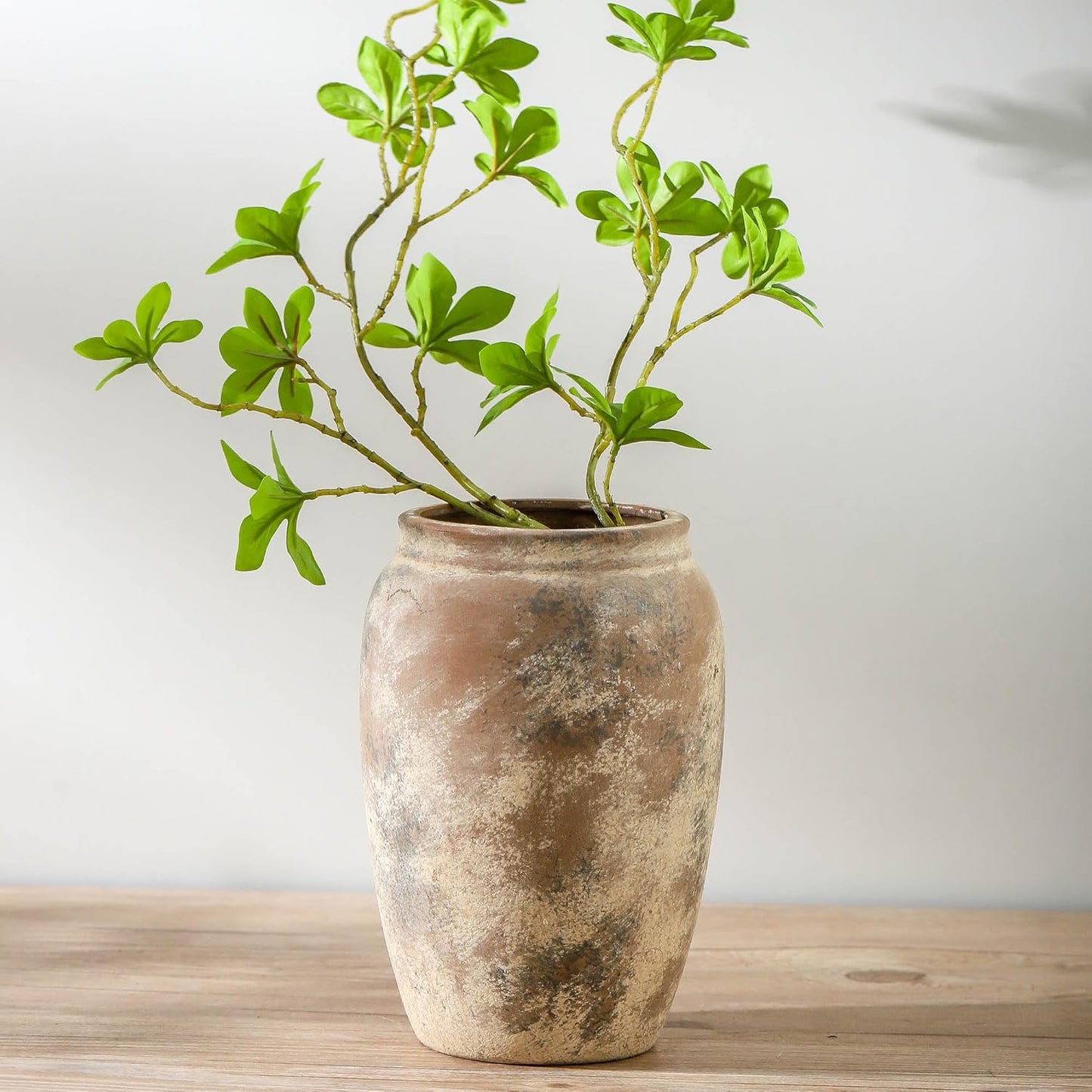 Ceramic Farmhouse Flower Vase, 8.2 Inch Terracotta Rustic Vase, Decorative Pottery Flower Vases for Living Room, Entryway, Table, Shelf Decor